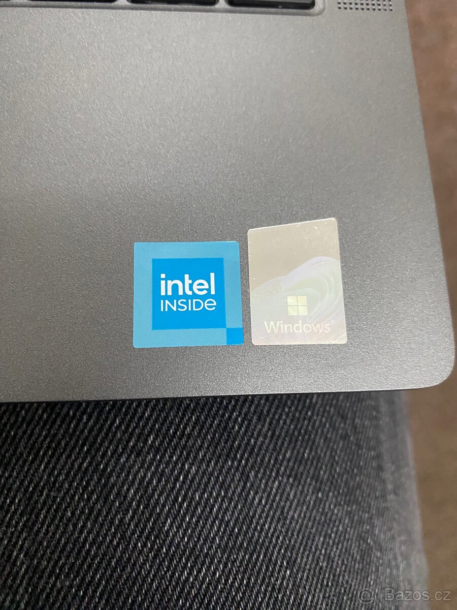 Notebook UMAX - Visionbook - 5