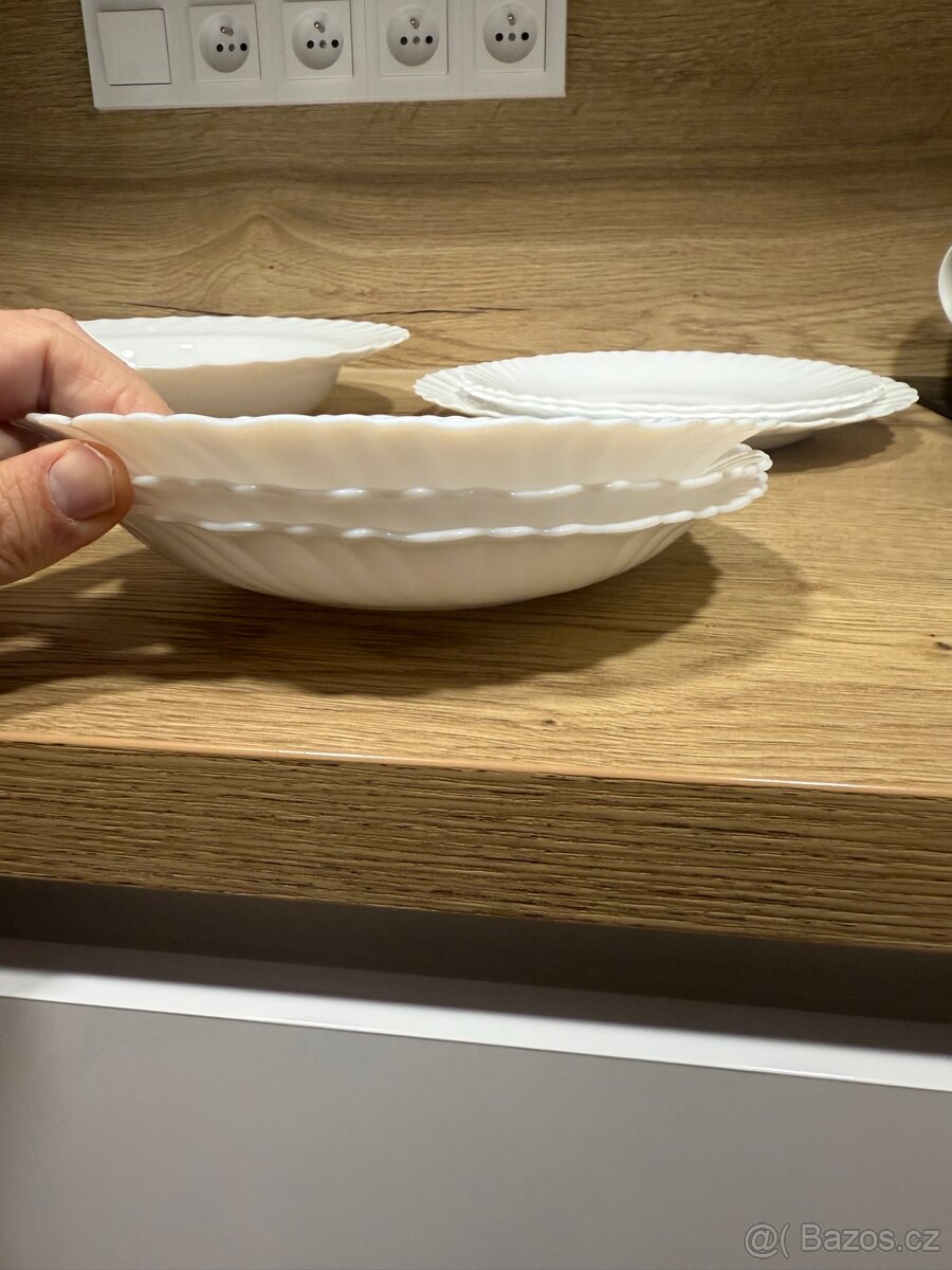 Set talířů - 5