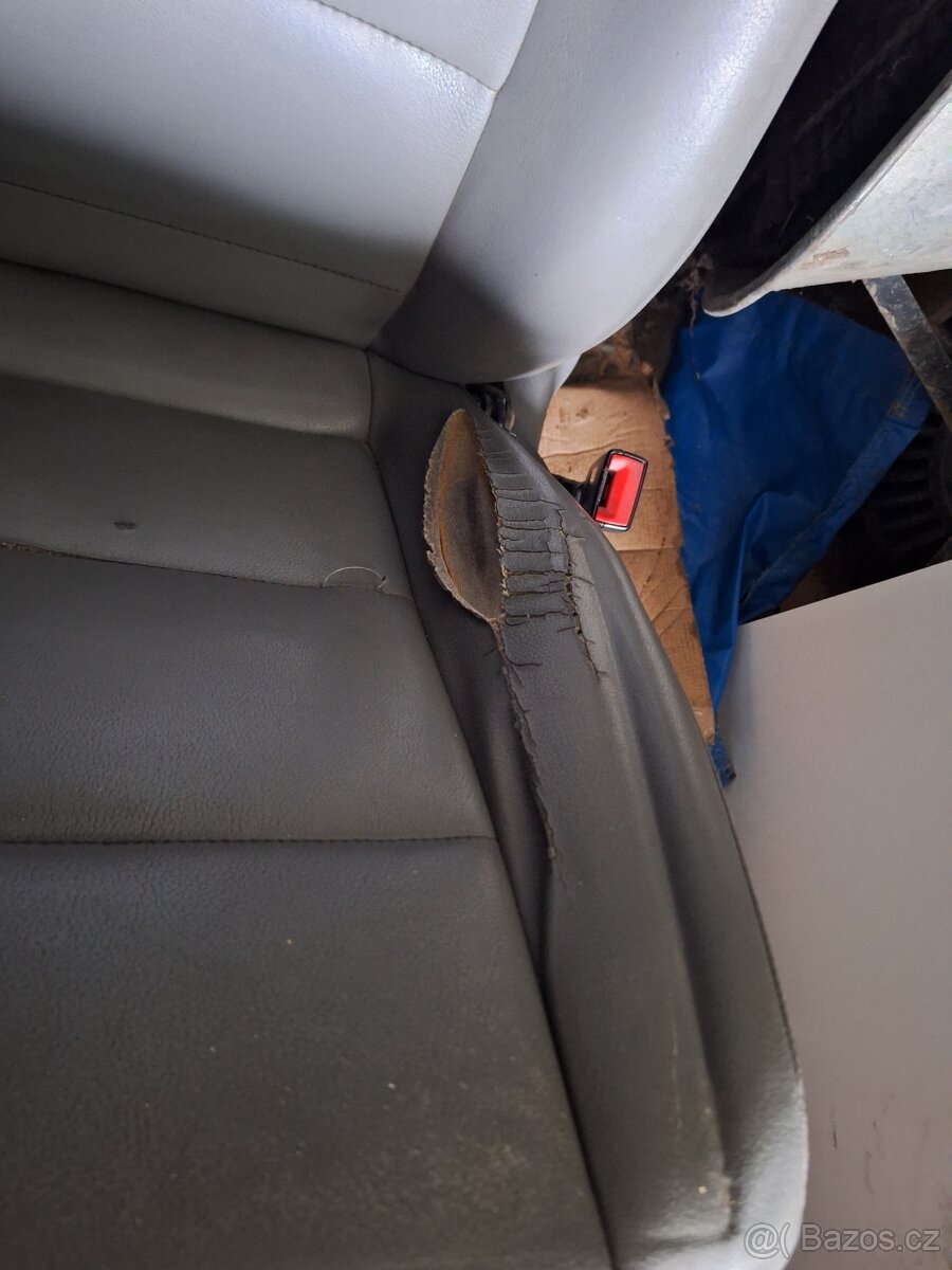 Prodám kožené sadačky na VW Touran světlé šedé - 5