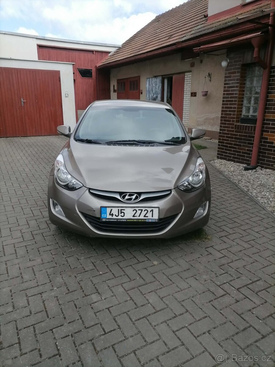 Prodám Hyundai Elantra - 5