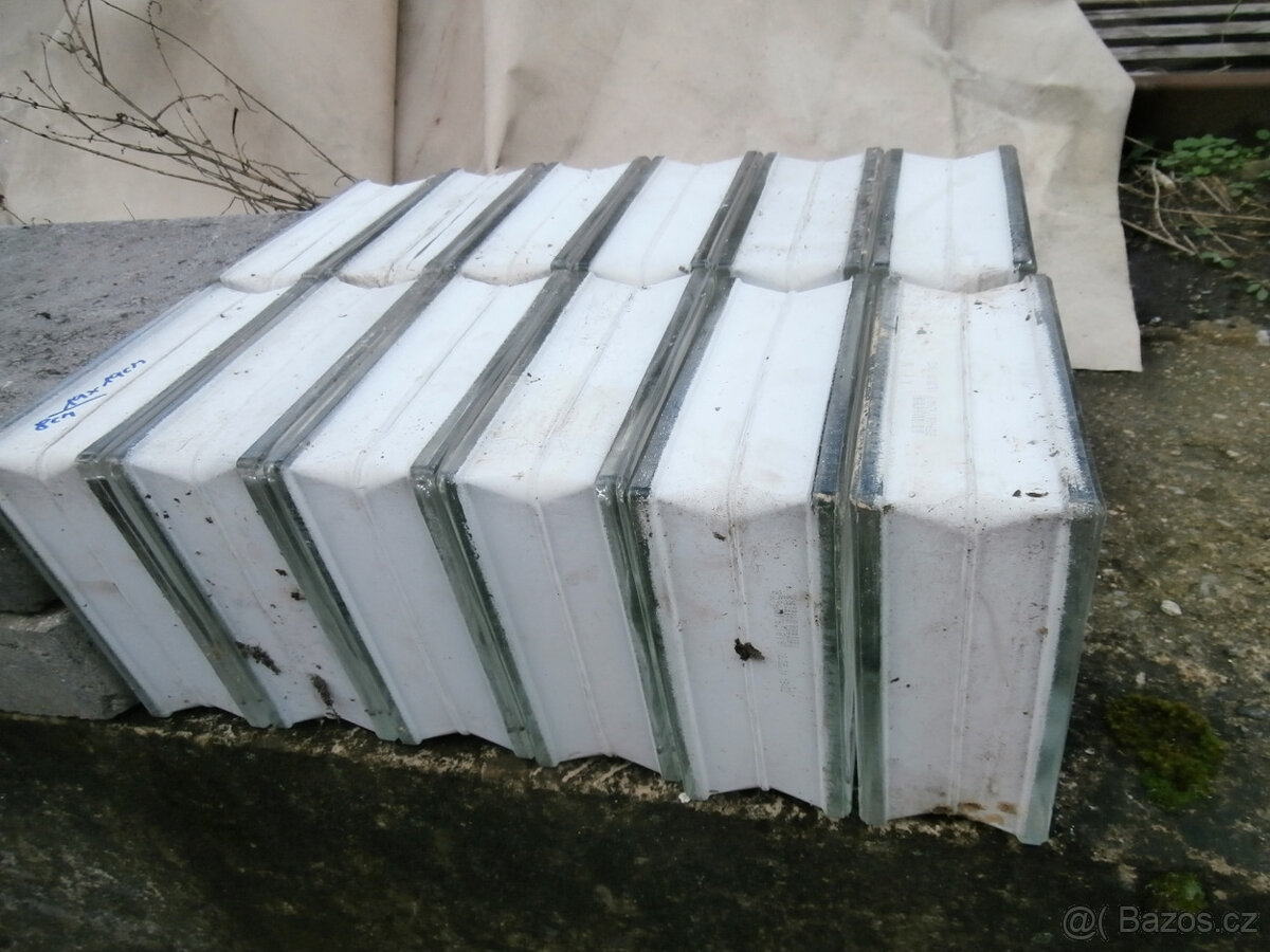 Luxfera skleněná cihla nová, 12 kusů, za kus 42 kč - 5