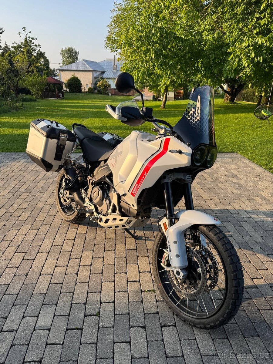 Ducati DesertX, krásný stav a super výbava - 5