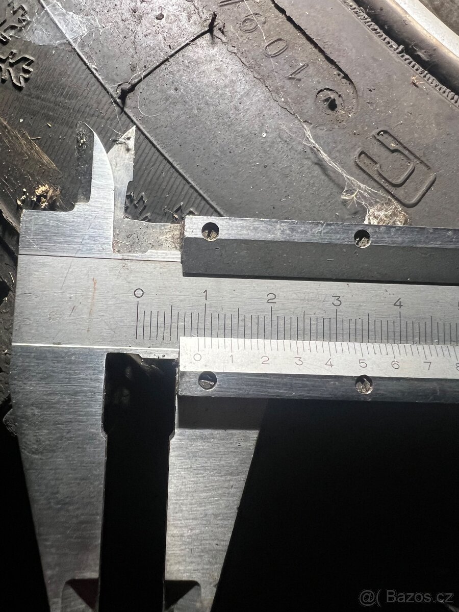 Zimní pneu 215/65r16C t5 5x120 - 5