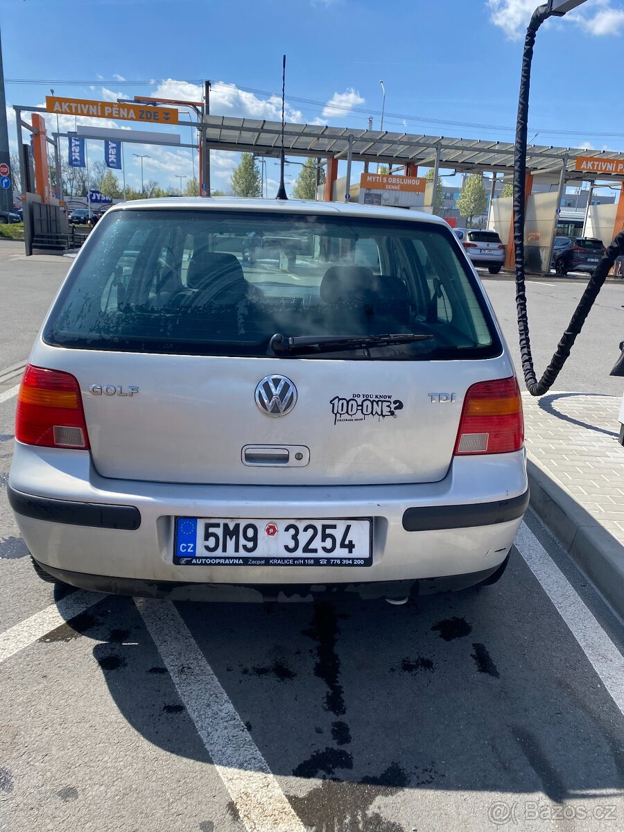 VW GOLF IV. - 5