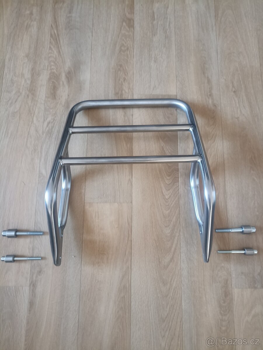 Zadní nerezový trubkový nosič na Suzuki GSX 1400 - 5