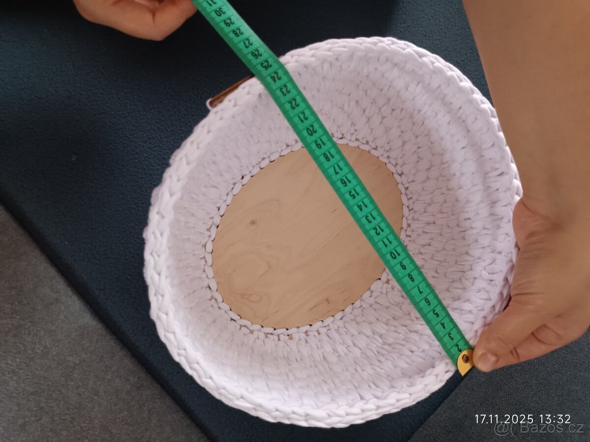 Ručně vyráběný bílý košík na prodej - 5
