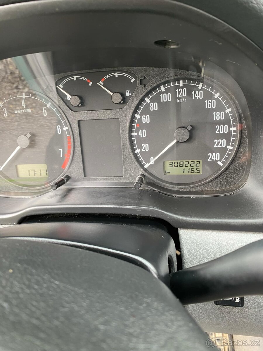 Škoda Octavia 1 Combi Prodám veškeré náhradní díly - 5