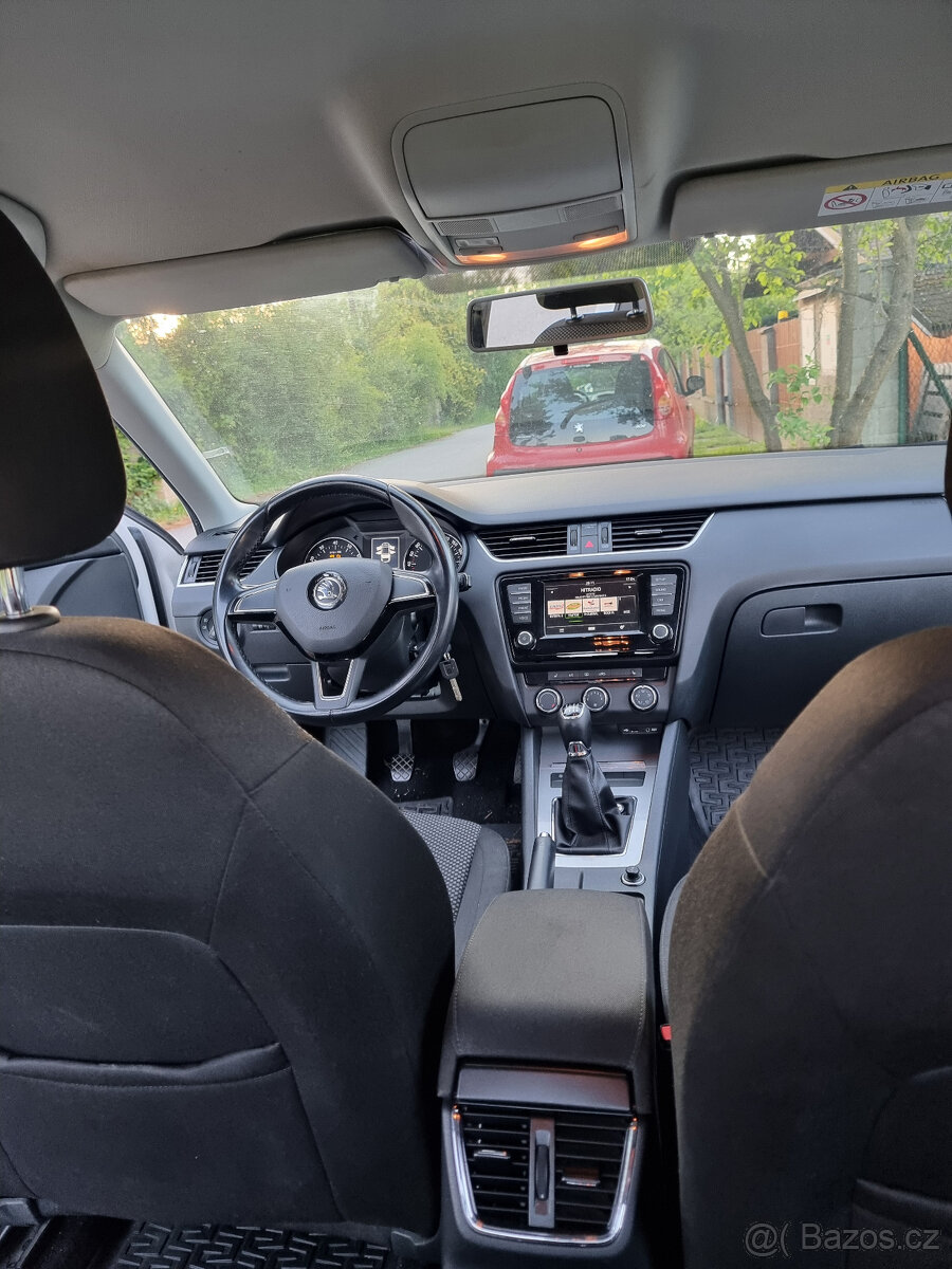 Škoda Octavia 1.4 tsi Gtec pravidelné servisy a Výborný stav - 5