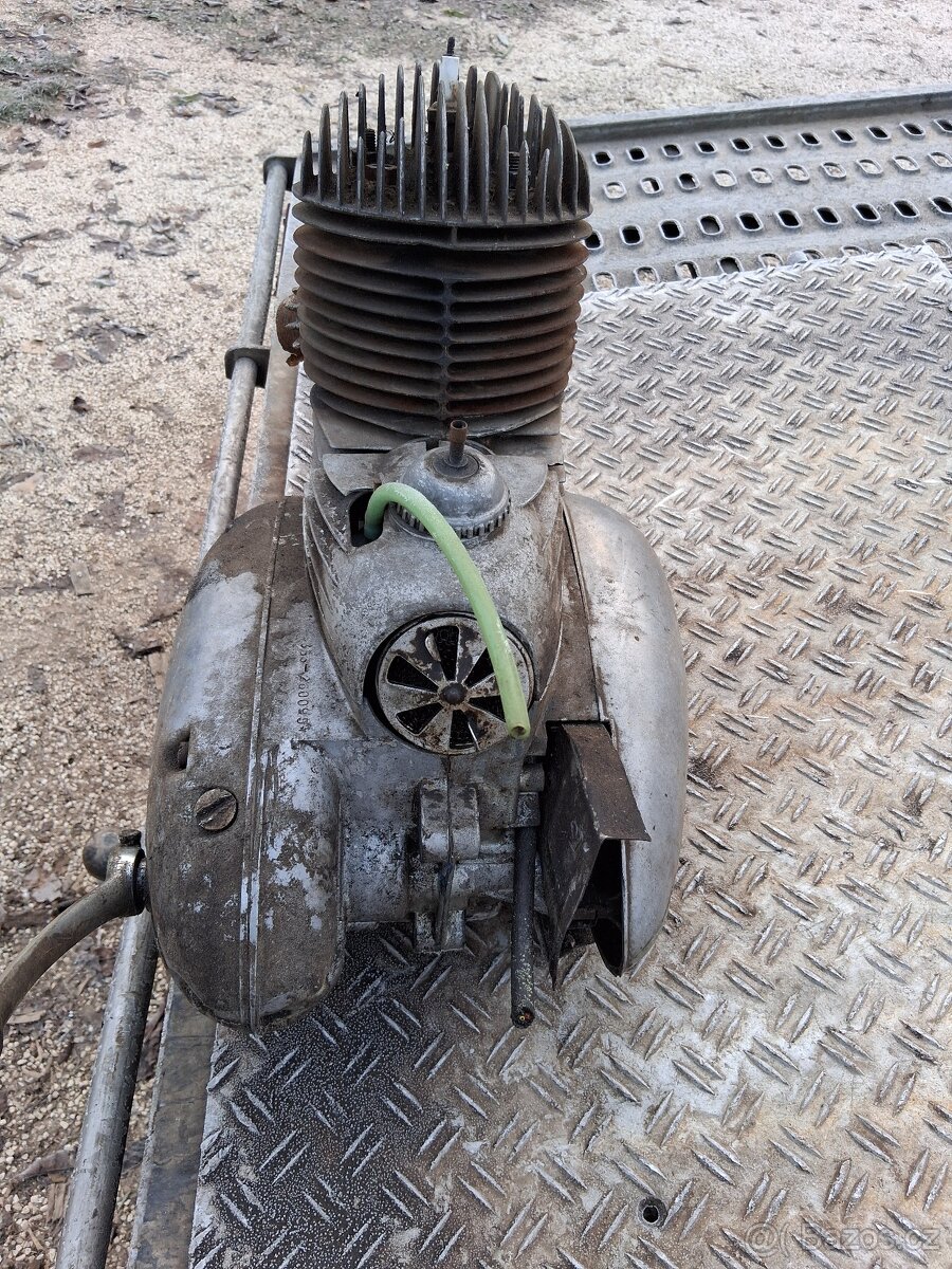 Jawa 250 kyvacka 353 motor - 5