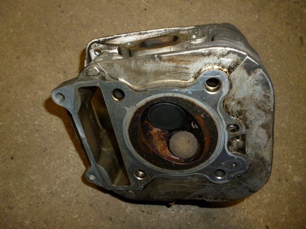 Piaggio Skipper 125, 150 ST. Hlava - komplet. Od 1998 - 5