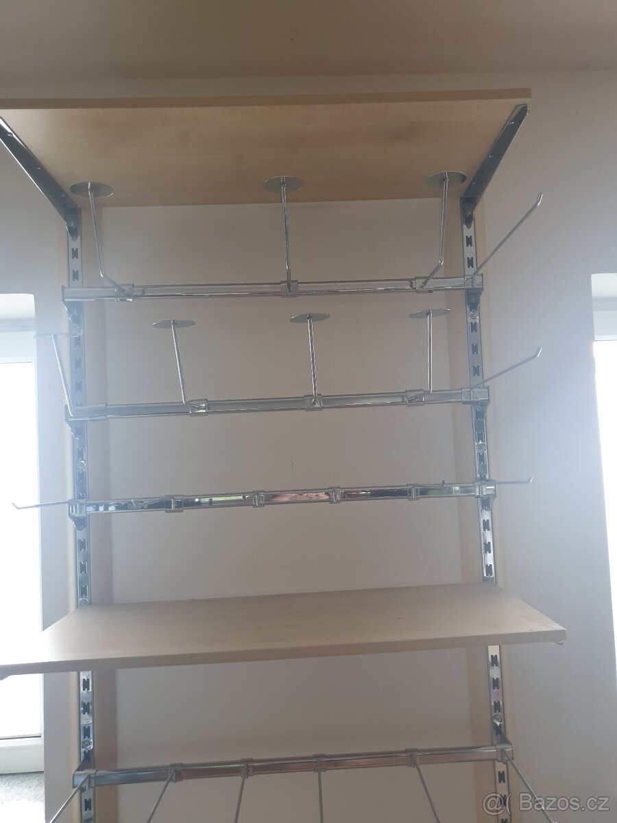 Vybavení prodejny (stojany, štendry, drátěné koše, ramínka) - 5