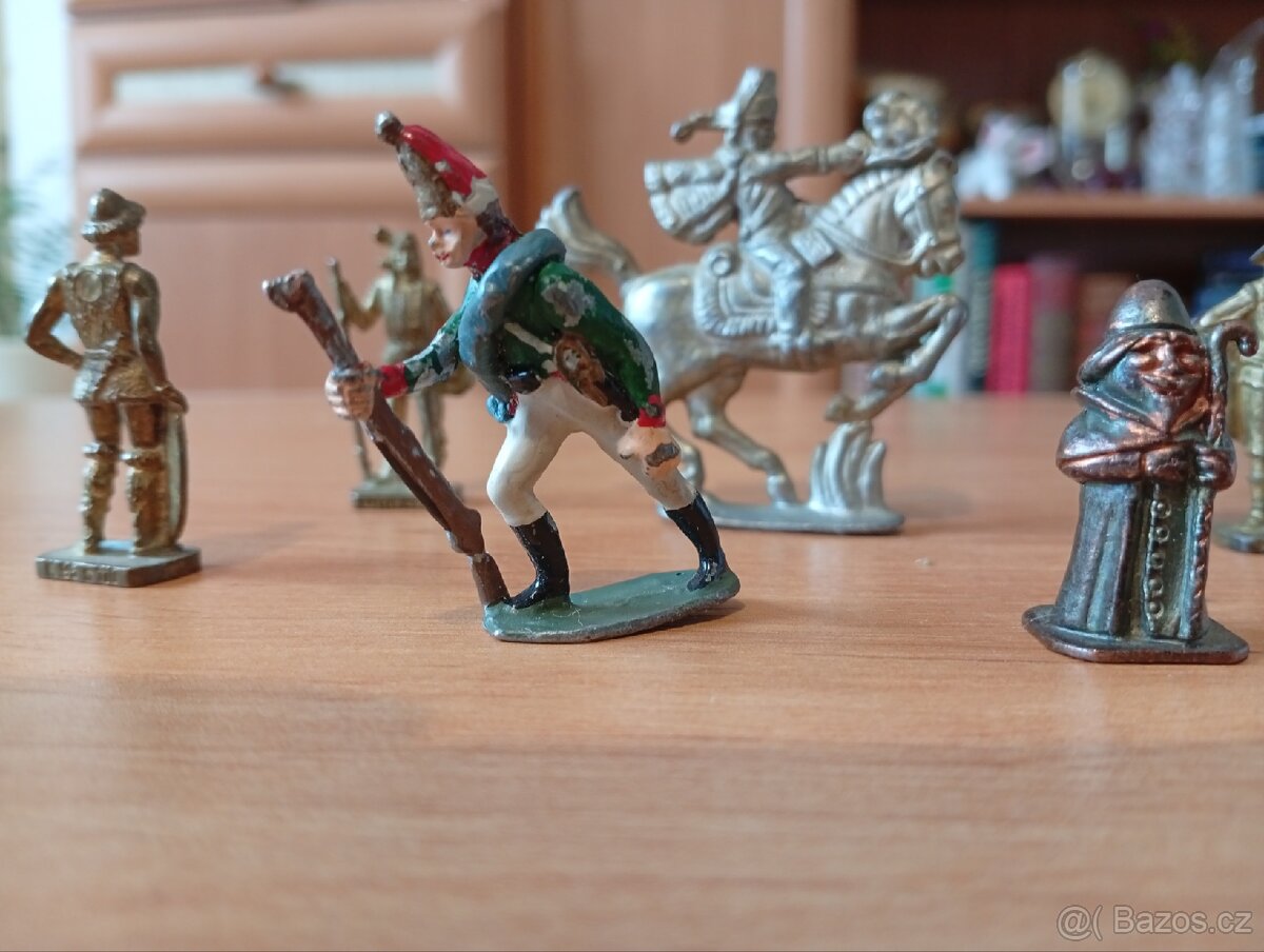 Retro hračky - kovový figurky - 5