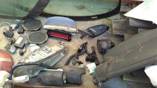 Ford mondeo MKII r.v. 1996 náhradní díly za odvoz - 5