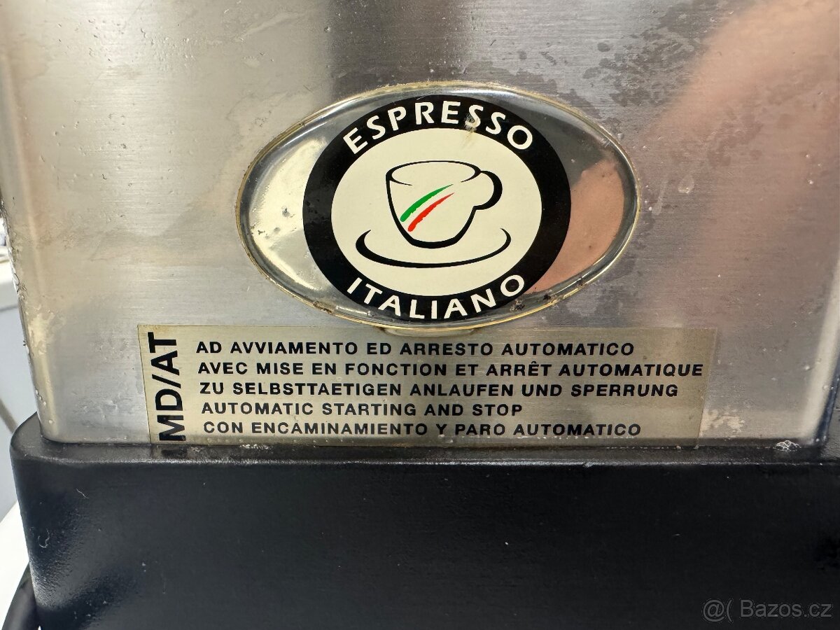 Prodám mlýnek na kávu zn. Rancilio - 5