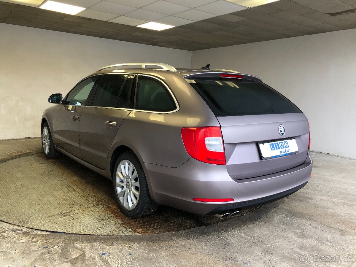ŠKODA SUPERB COMBI 2.0TDI DSG - 5