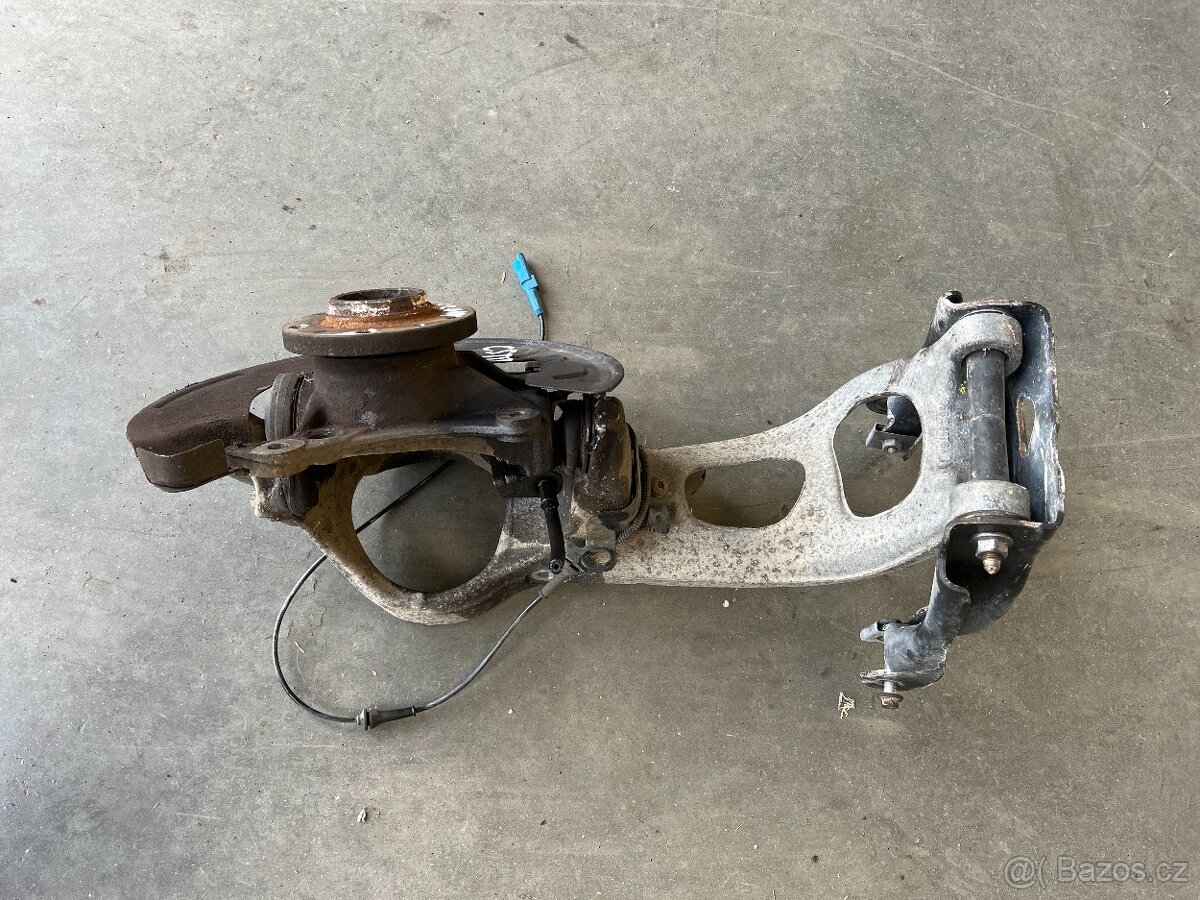 Citroen C5 III kapota - 5