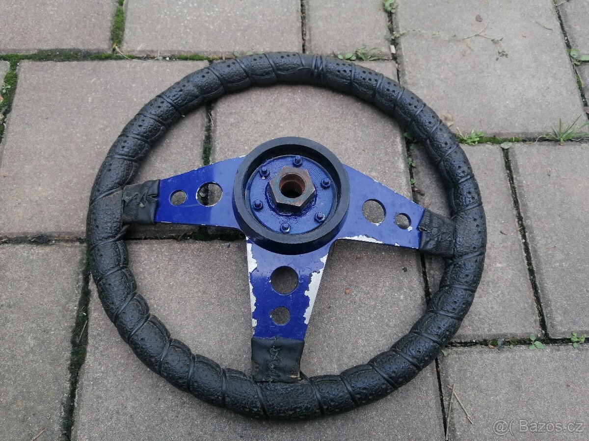 Predám športový volant Škoda - 5