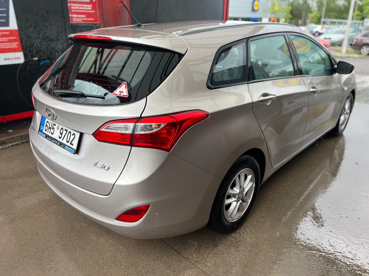I30 1.6 crdi 1. Majitel v ČR 2016, 160000km, STK DO 4/2028 - 5