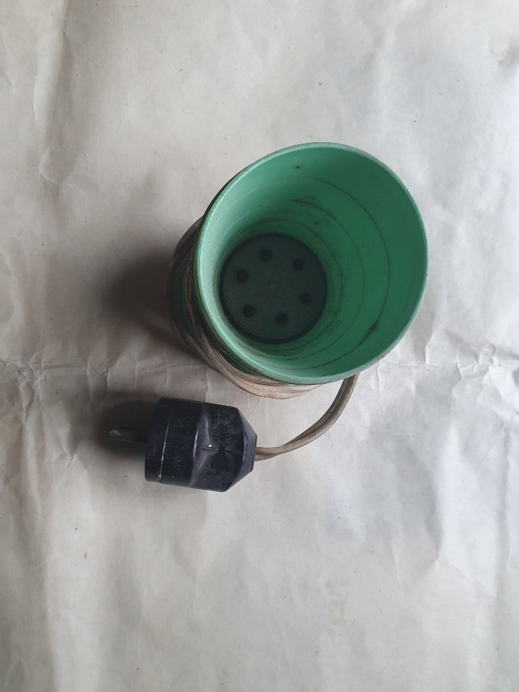 Termosky různých velikostí a rychlovařič - 5