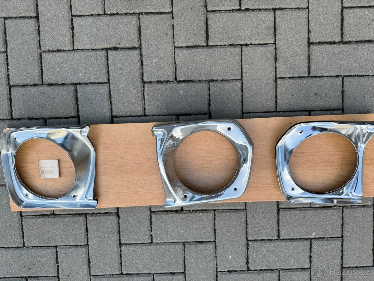 Volha Gaz 24, chromové mezikruží světel, nové - 5