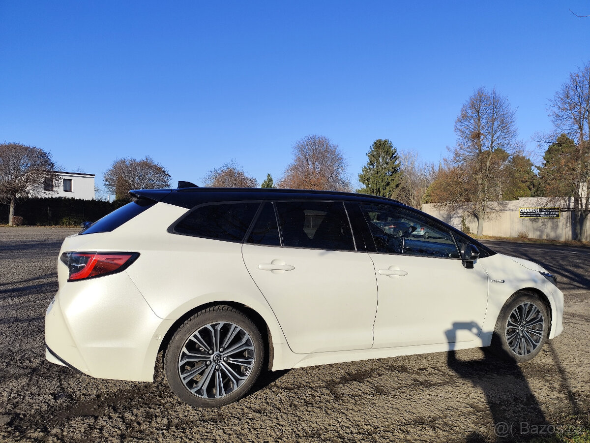 Toyota Corolla Hybrid - 5