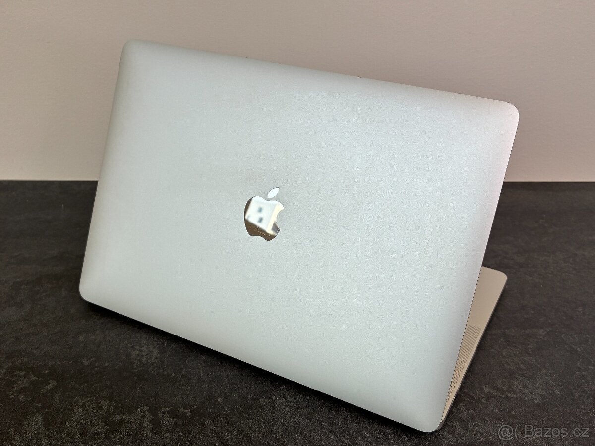 MacBook Pro 13'' 2019 / i5 / 16GB / 256GB SSD - DPH - 5