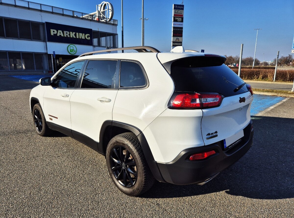 JEEP CHEROKEE 2.2MJET147KW 2016--OVERLAND EDICE FULL VÝBAVA-