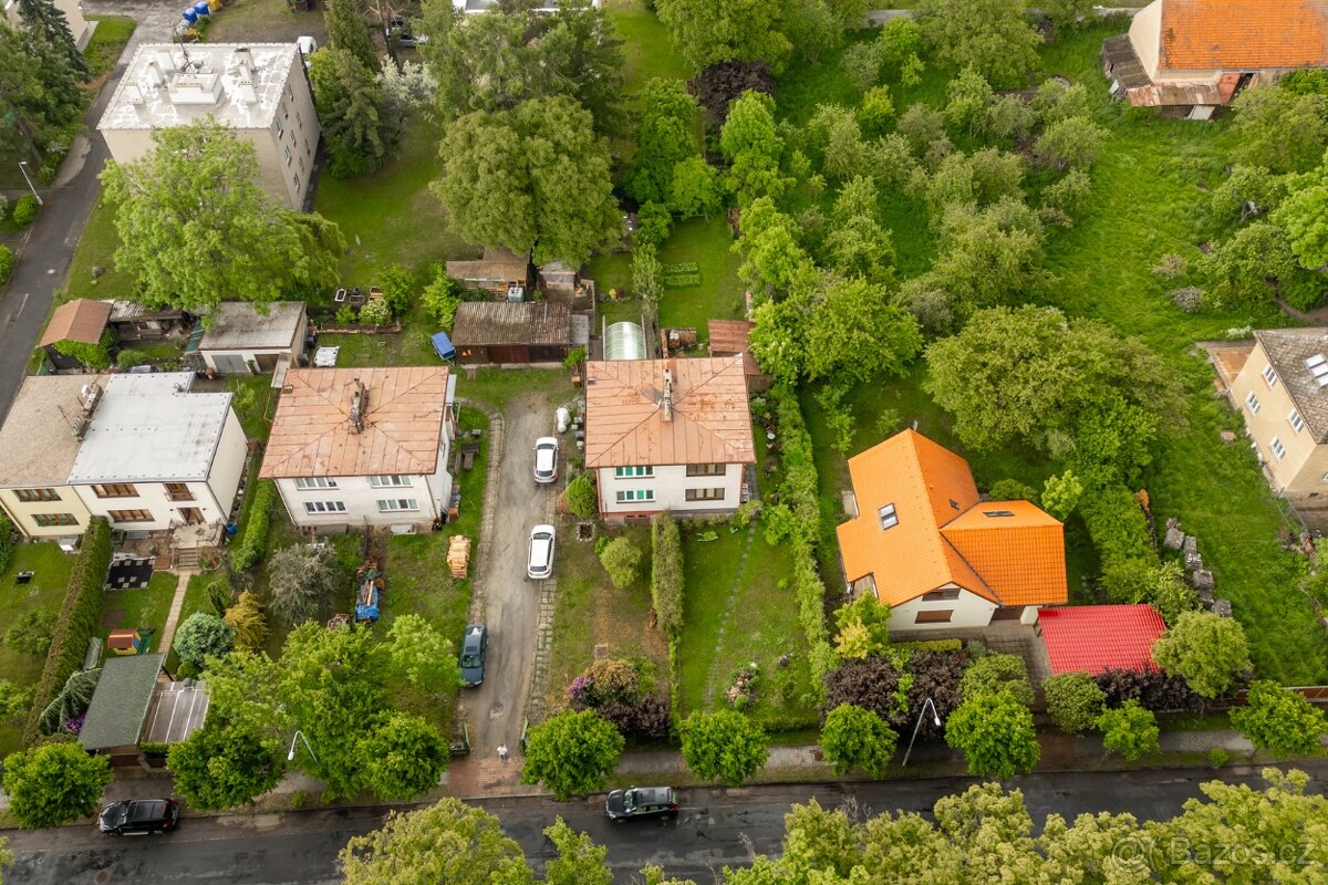 Prodej krásného řadového rodinného domu 4+1 s bazénem - 5