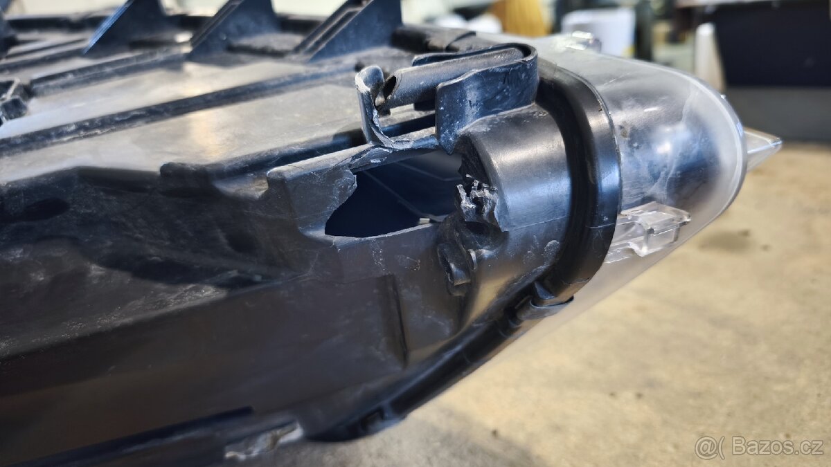 Přední světlo xenon Seat Alhambra - 5