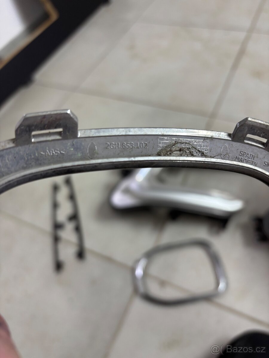 Renault captur zbytek dílu - 5