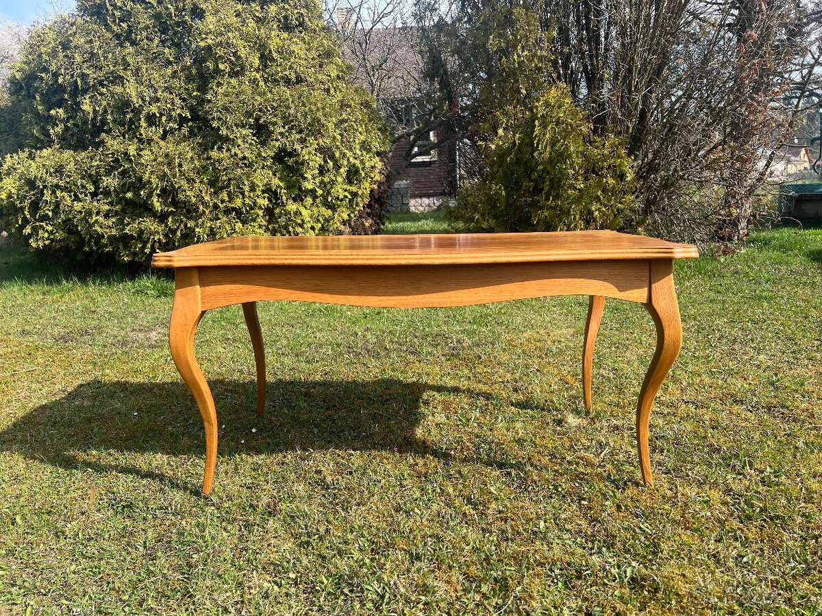 Dřevěný konferenční stolek - 5