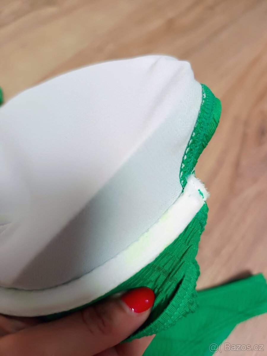 Nové dvoudílné plavky L - 5