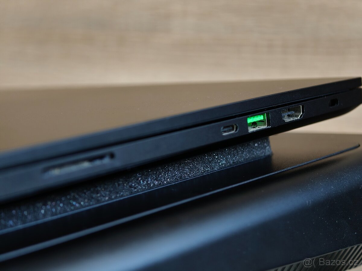 Herní notebook Razer Blade 15 Advanced (2022) – TOP stav + p - 5