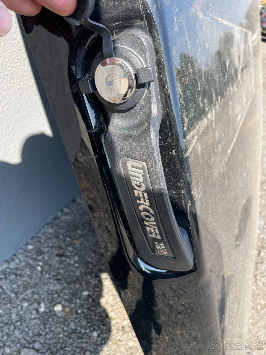 Kryt korby Dodge RAM - 5