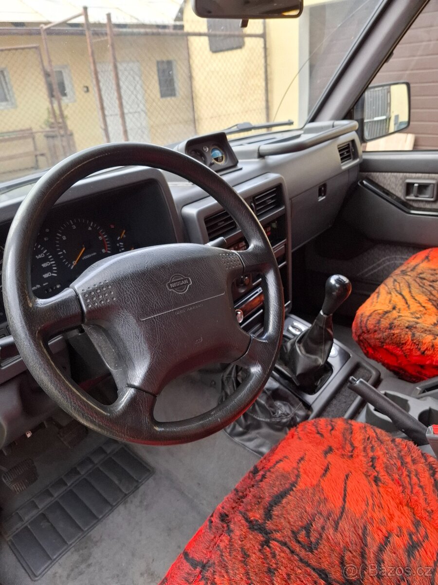 Nissan patrol gr