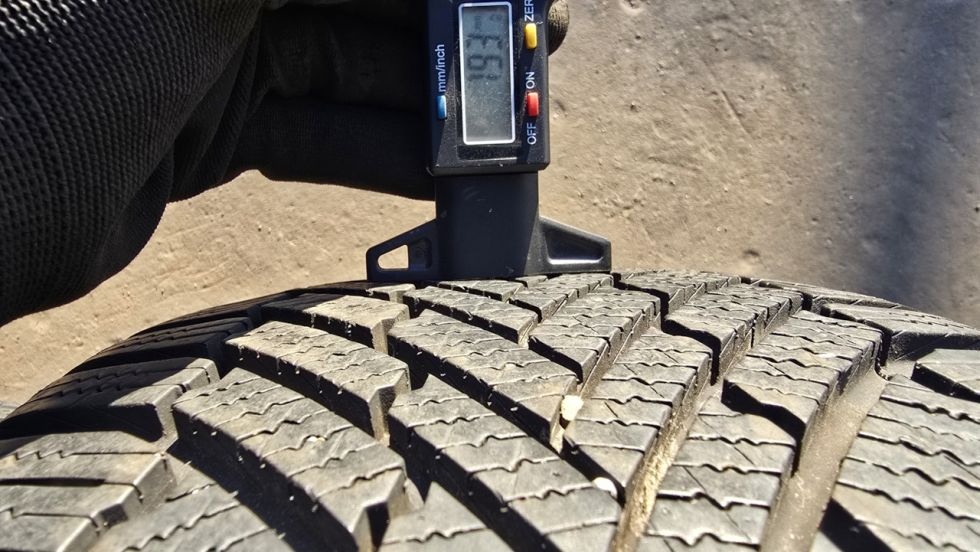 Zimní pneu 215/40/17 Continental - 5