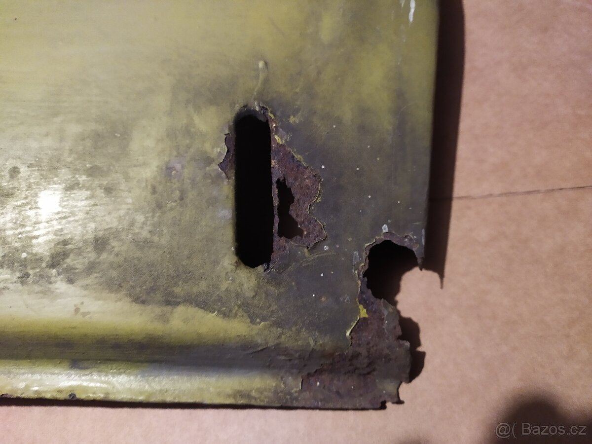 Zadní čelo Škoda 100 - 5