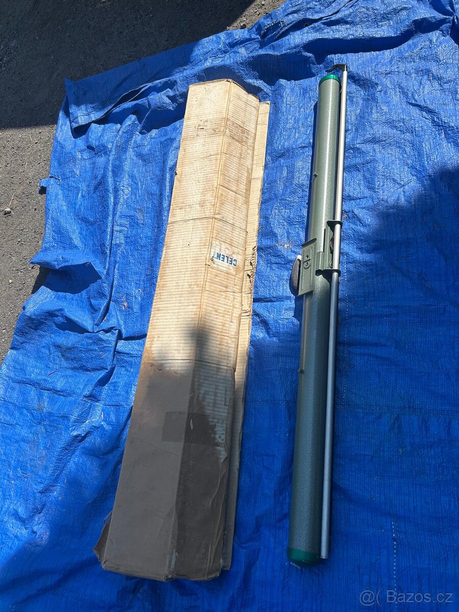 Staré promítací plátno - 5