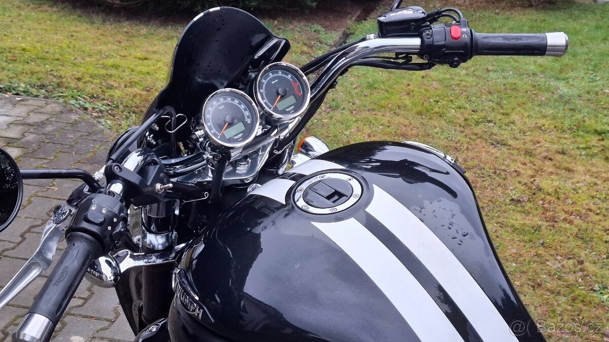 Triumph Rocket III. Roadster - 5