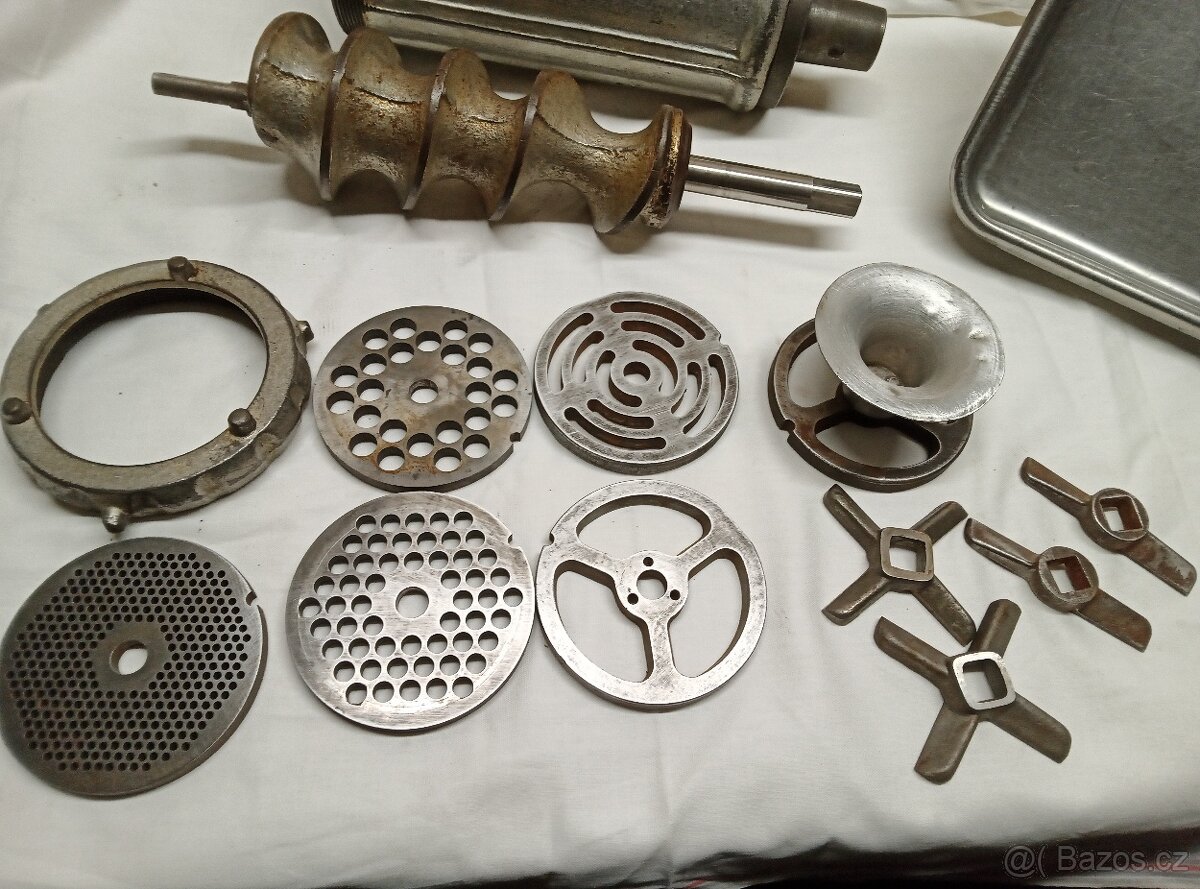 Mlýnek na maso alba Re 22 - 5