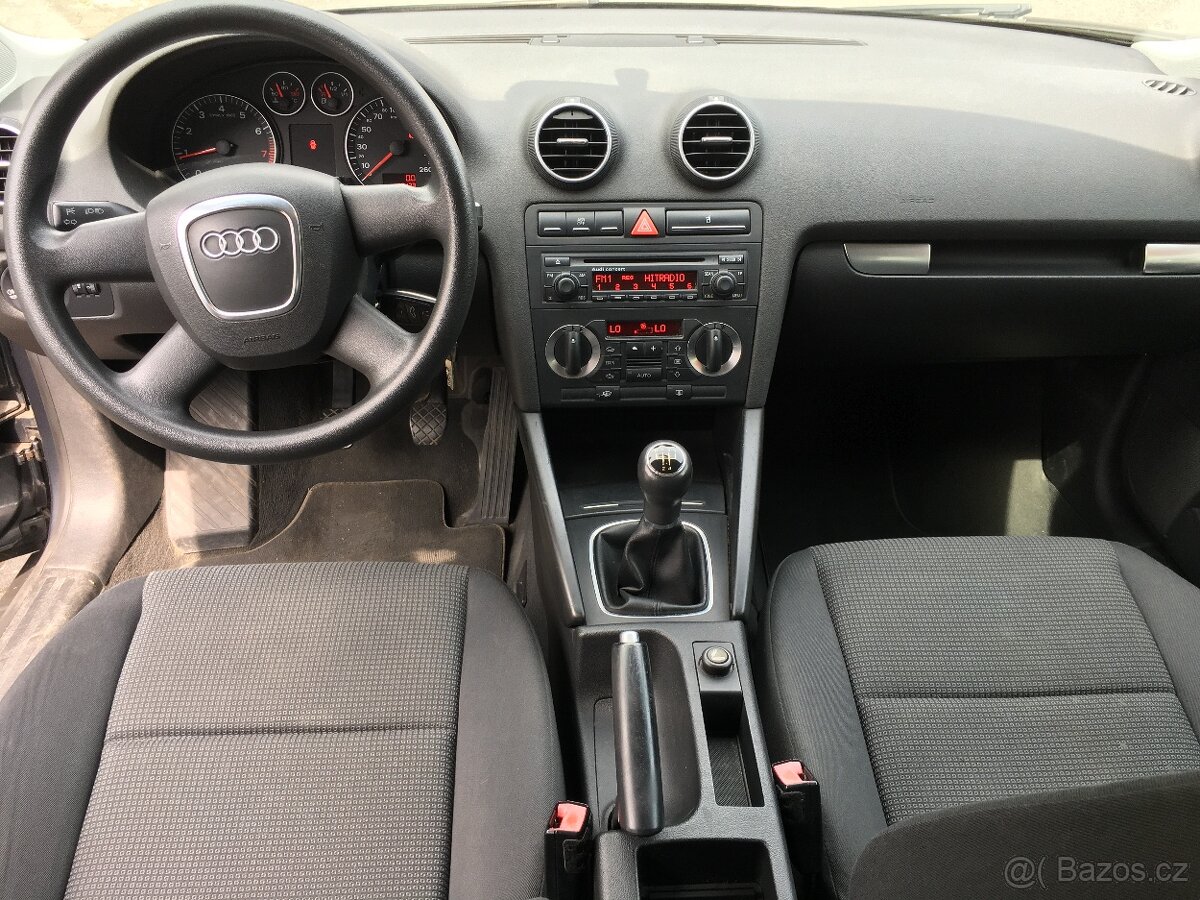 Audi A3 Sportback 1.6 - 5