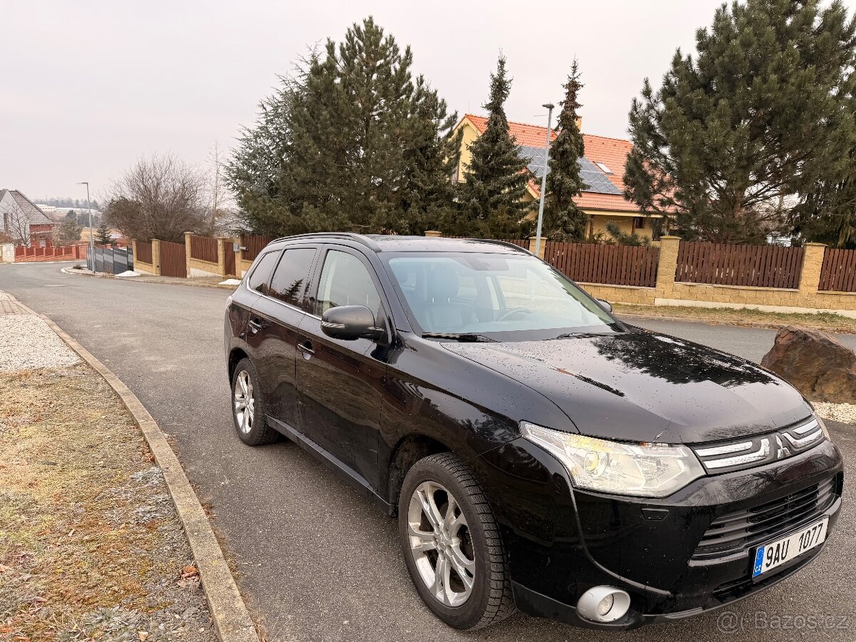 Mitsubishi outlnader - 5