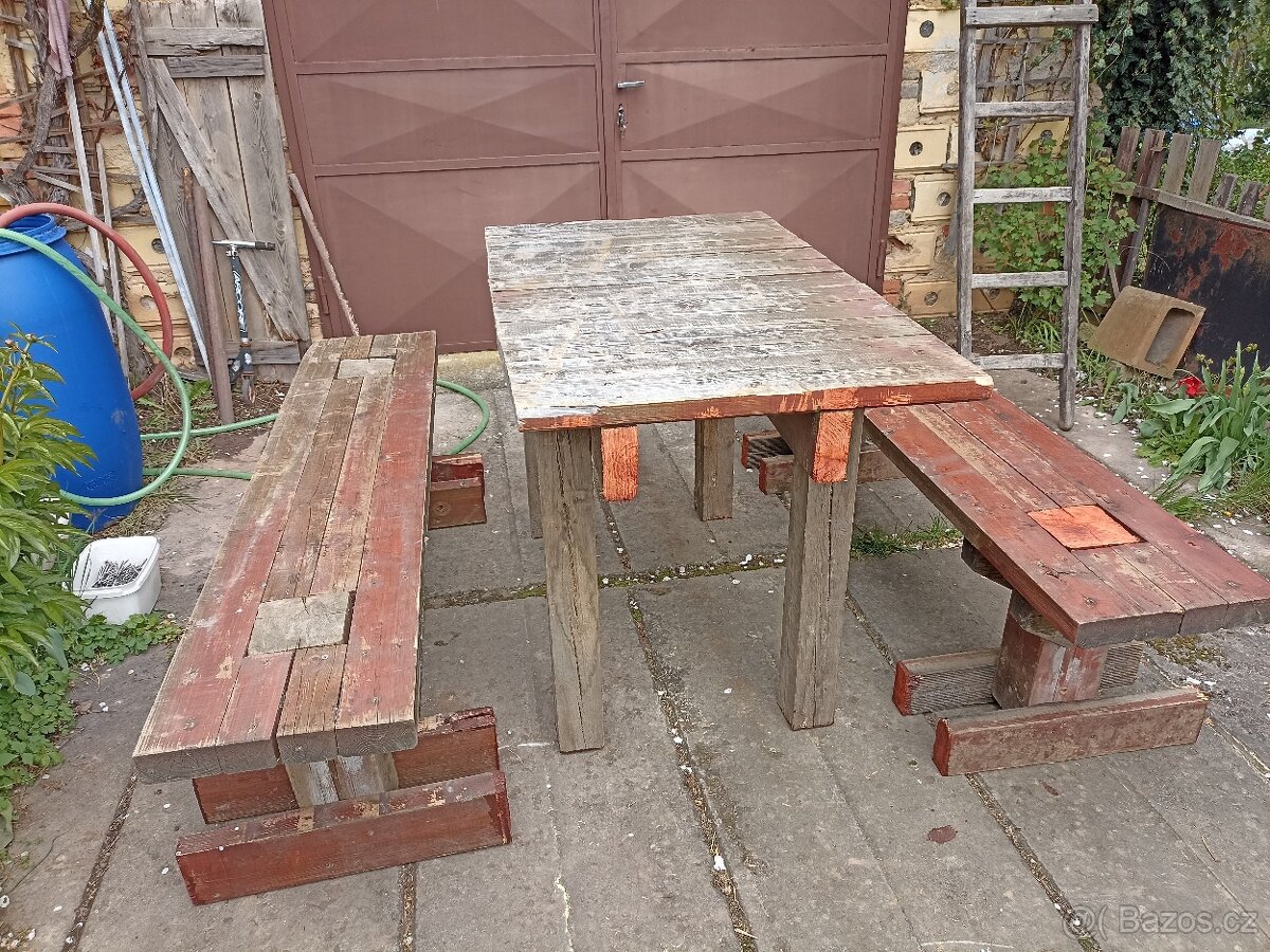 Dřevěná zahradní lavice a Dřevěný stůl - 5