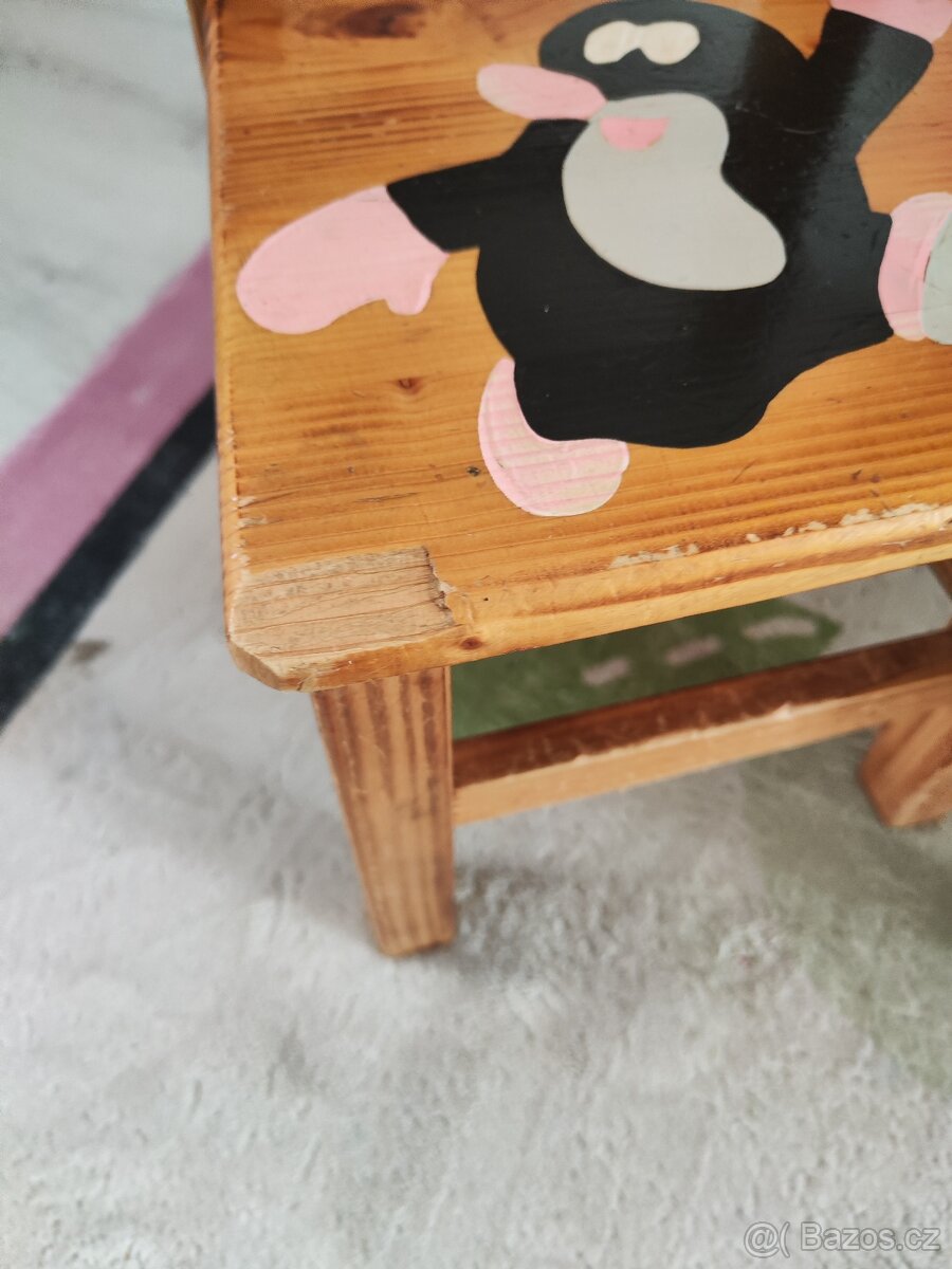 Dětský dřevěný stoleček se židlemi - 5