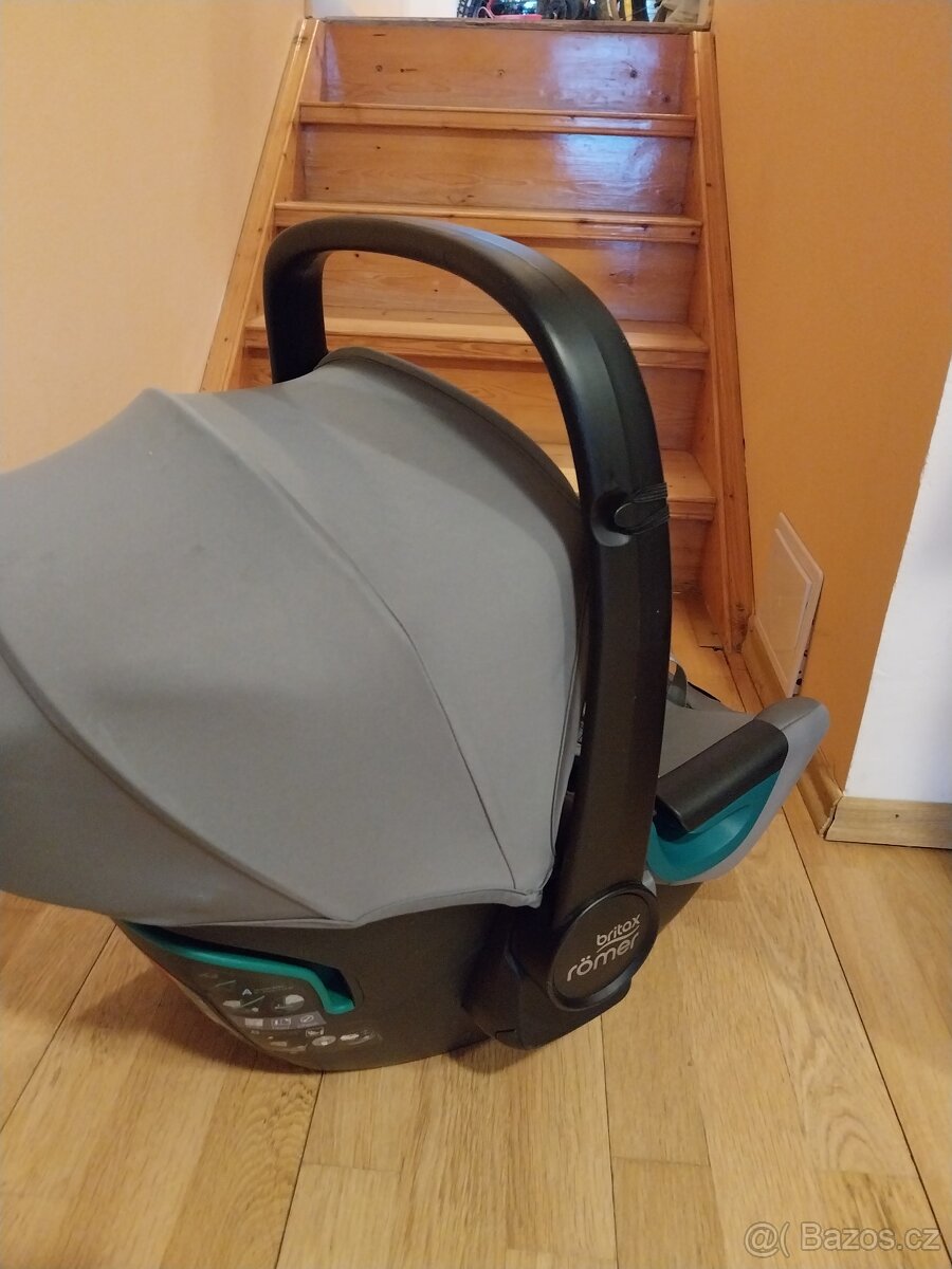 Autosedačka Baby-Safe 3 i -Size Flex Base 5Z Bundle Frost G - 5