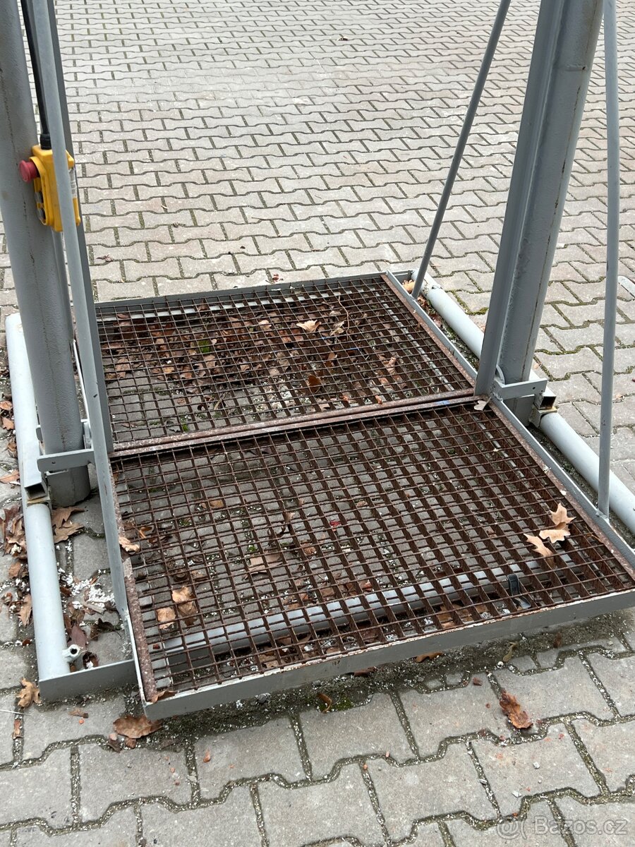 Stavební výtah, vrátek, navijak s konstrukci cca 6 - 5