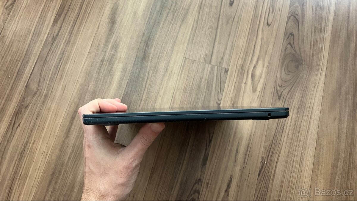 Macbook Air 13” 2022 M2, midnight blue - 5