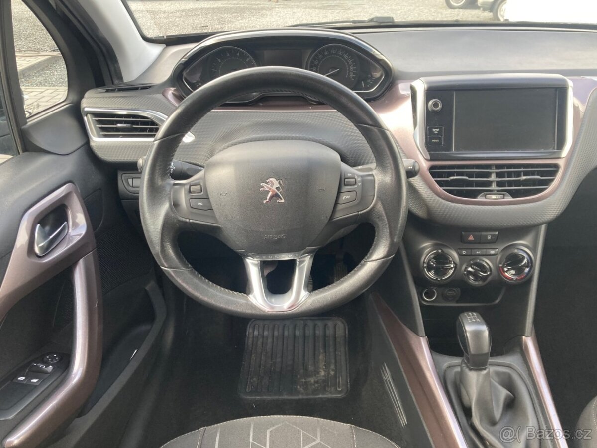 Peugeot 2008, 1,2 VTi, vyhř.sedačky, klima, tažné, CEBIA - 5