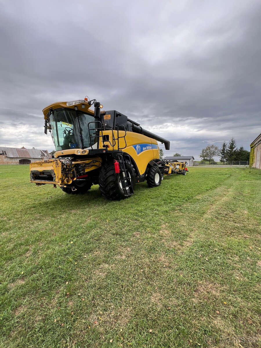 Sklízecí mlatička NewhollandCX8080 - 5