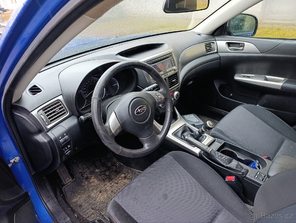 Subaru Impreza hatchback - 5